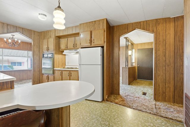 630 W Hermosa Street Spc 6, Lindsay, CA 93247