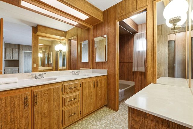 630 W Hermosa Street Spc 6, Lindsay, CA 93247