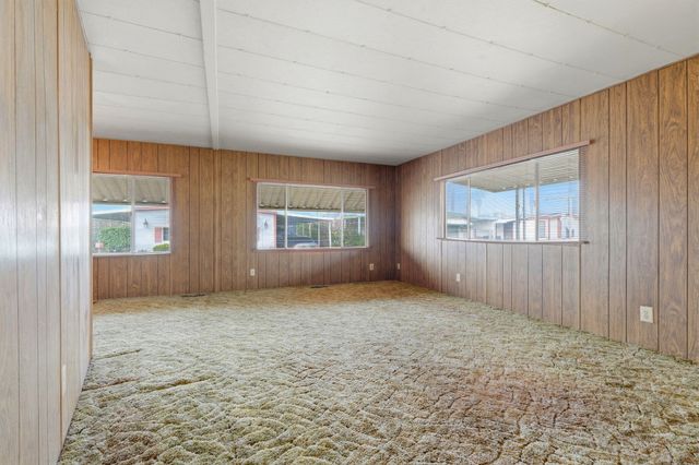 630 W Hermosa Street Spc 6, Lindsay, CA 93247