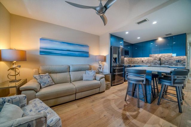 8565 W GULF BOULEVARD 17S, St Petersburg, FL 33706