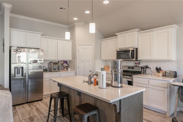 13809 Village Cove, Piedmont, OK 73078