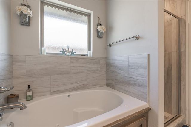 13809 Village Cove, Piedmont, OK 73078