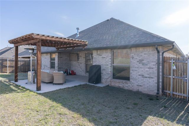 13809 Village Cove, Piedmont, OK 73078