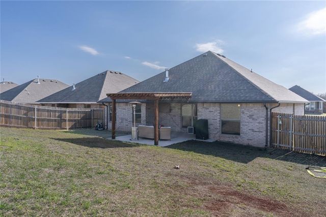 13809 Village Cove, Piedmont, OK 73078