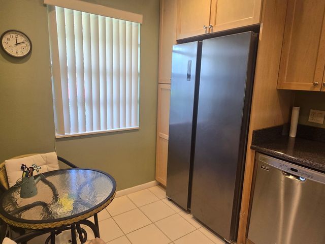135 LAKE MERYL Drive, West Palm Beach, FL 33411