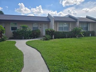 135 LAKE MERYL Drive, West Palm Beach, FL 33411