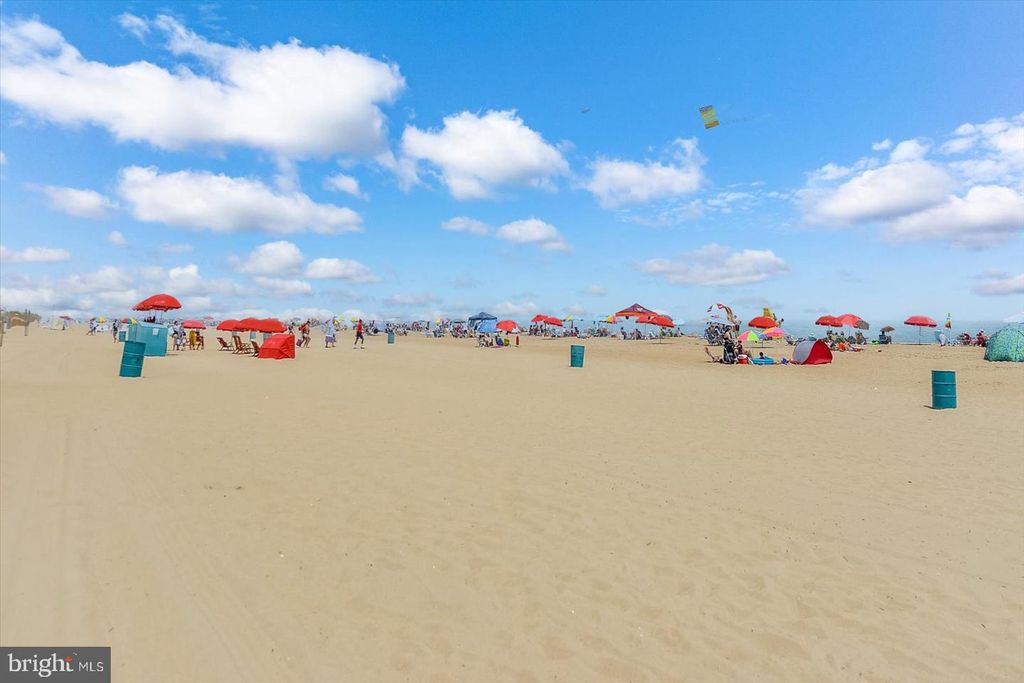 Image 67 of property listing at 9800 COASTAL HWY #607, Ocean City, MD 21842