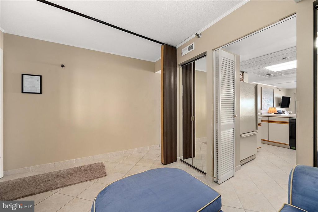 Image 8 of property listing at 9800 COASTAL HWY #607, Ocean City, MD 21842