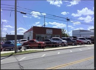 5742 E 11th Street, Tulsa, OK 74112