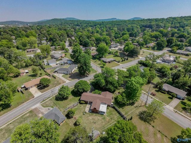 505 Bellingrath Drive SW, Huntsville, AL 35802