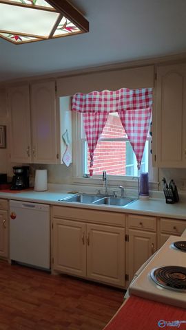 505 Bellingrath Drive SW, Huntsville, AL 35802