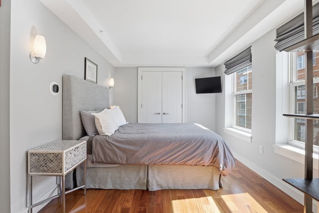 2 Battery Wharf 2302, Boston, MA 02109