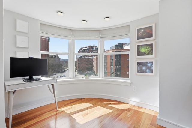 2 Battery Wharf 2302, Boston, MA 02109