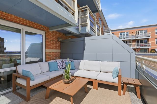 2 Battery Wharf 2302, Boston, MA 02109
