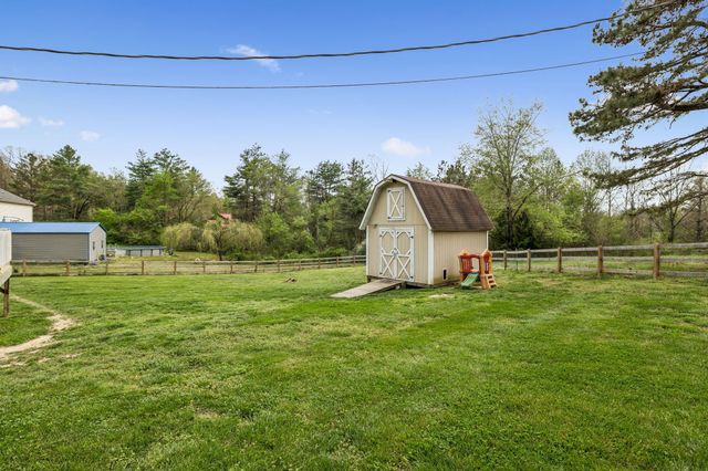 8334 Tatum Rd, Lyles, TN 37098