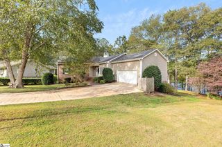 125 Lake Robinson Pointe, Greer, SC 29651
