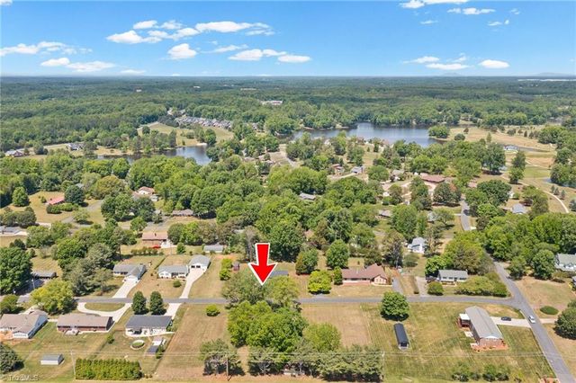 154 Meadowview Road, Mocksville, NC 27028