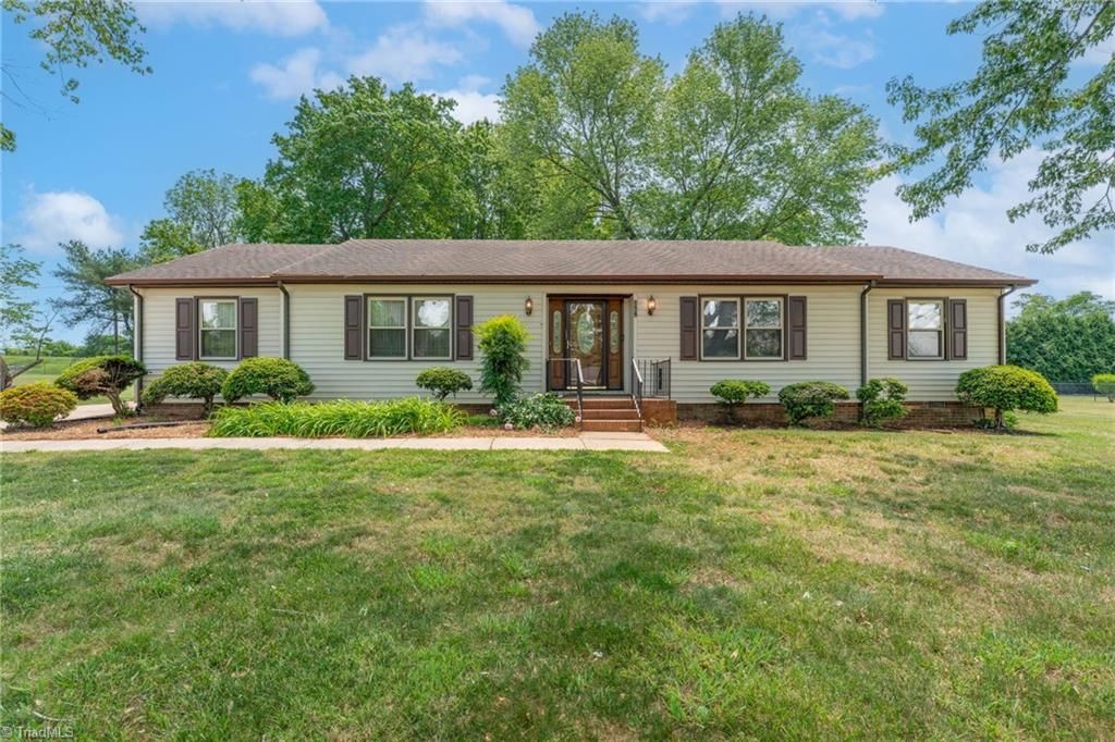 154 Meadowview Road, Mocksville, NC 27028
