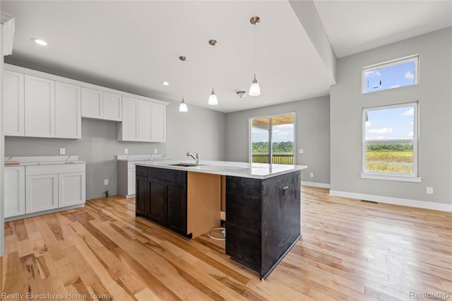 7082 SPRINGBORN Road, China Township, MI 48054