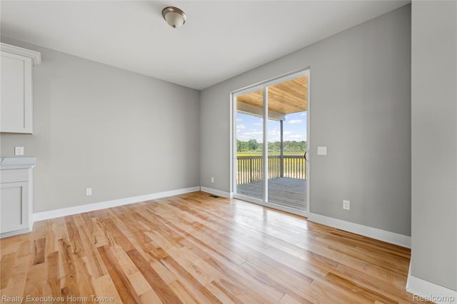 7082 SPRINGBORN Road, China Township, MI 48054