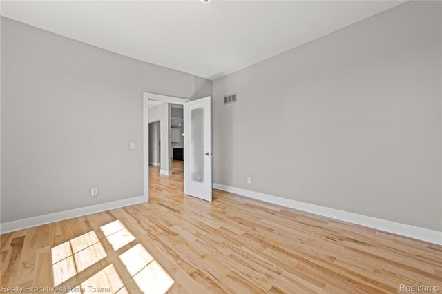 7082 SPRINGBORN Road, China Township, MI 48054