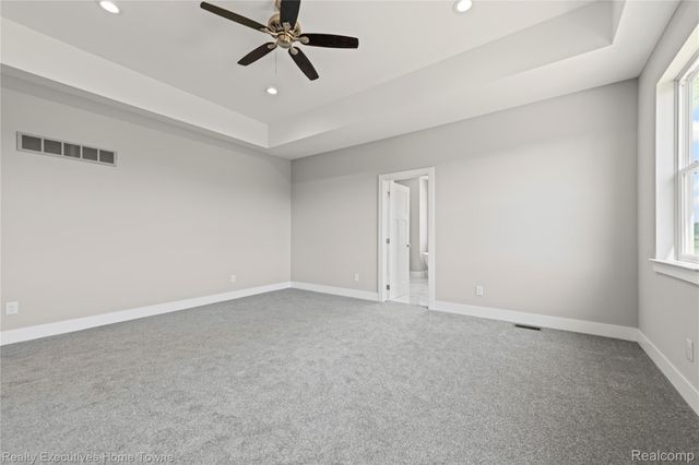 7082 SPRINGBORN Road, China Township, MI 48054