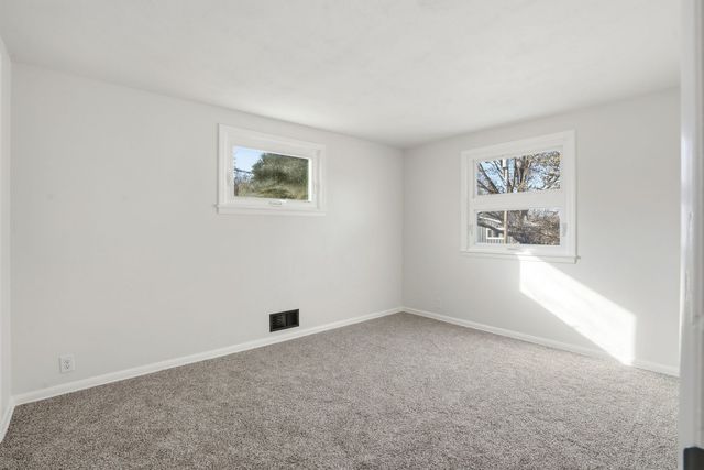 1519 Parklane Drive, Bettendorf, IA 52722