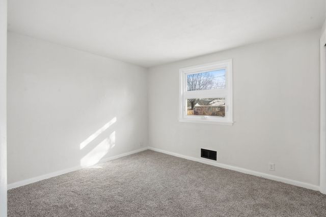 1519 Parklane Drive, Bettendorf, IA 52722