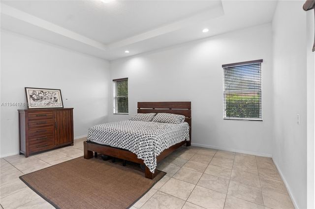 15102 SW 177th Ter, Miami, FL 33187