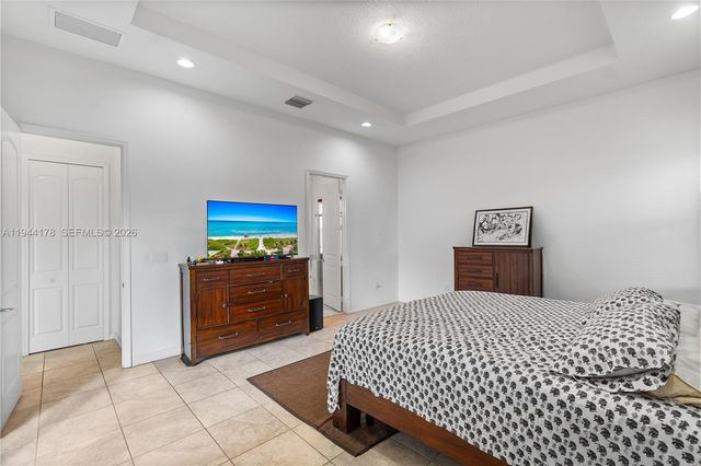 15102 SW 177th Ter, Miami, FL 33187