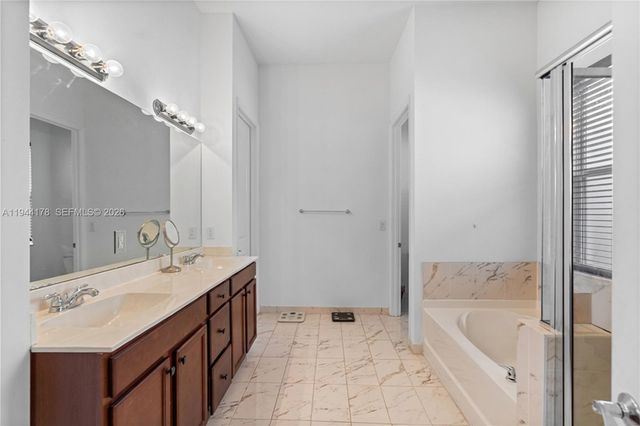 15102 SW 177th Ter, Miami, FL 33187