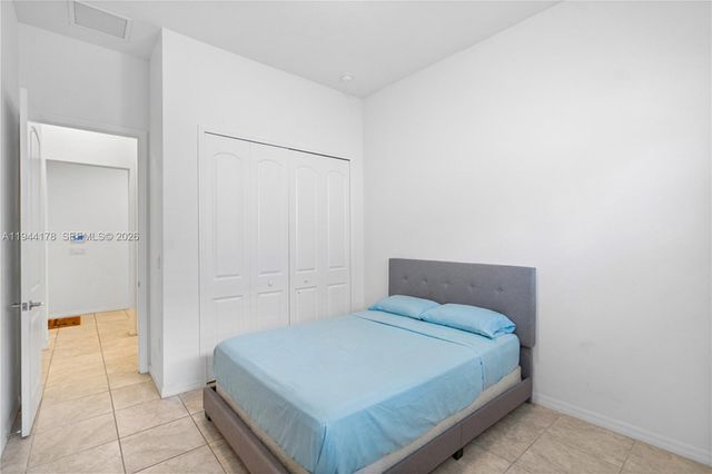 15102 SW 177th Ter, Miami, FL 33187