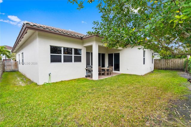 15102 SW 177th Ter, Miami, FL 33187