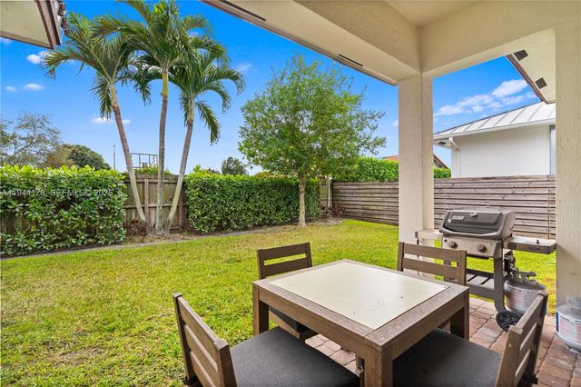 15102 SW 177th Ter, Miami, FL 33187