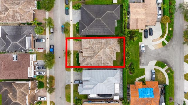 15102 SW 177th Ter, Miami, FL 33187