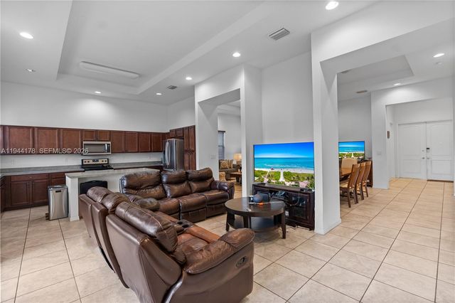 15102 SW 177th Ter, Miami, FL 33187