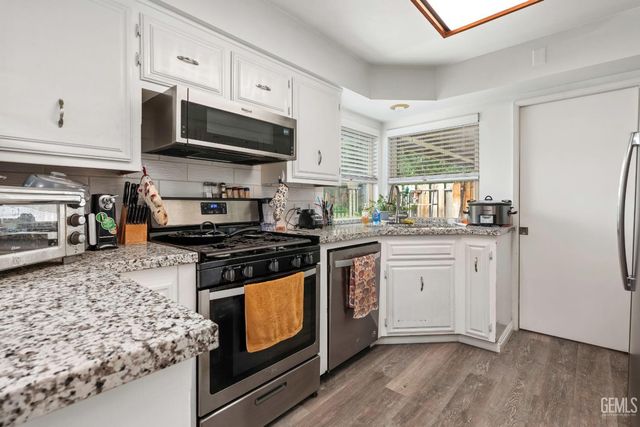 517 New Stine Road, Bakersfield, CA 93309