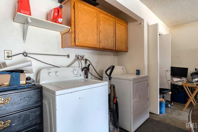 517 New Stine Road, Bakersfield, CA 93309