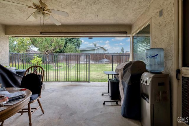 517 New Stine Road, Bakersfield, CA 93309