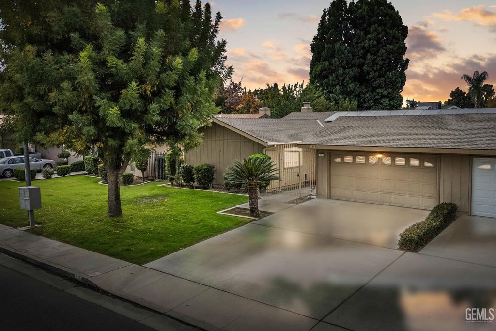 517 New Stine Road, Bakersfield, CA 93309