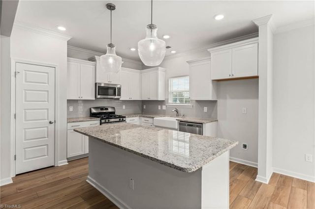 6231 Finch Meadow Court, Clemmons, NC 27012