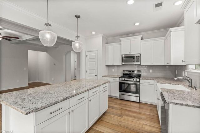 6231 Finch Meadow Court, Clemmons, NC 27012