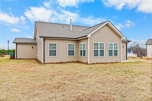 6231 Finch Meadow Court, Clemmons, NC 27012