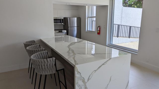 1800 N ANDREWS Avenue N 2A, Fort Lauderdale, FL 33311
