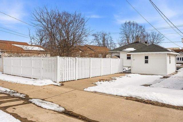 2212 16th STREET S, La Crosse, WI 54601