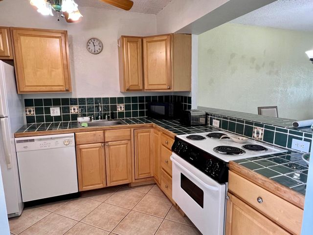 3000 N PALM AIRE Drive 603, Pompano Beach, FL 33069