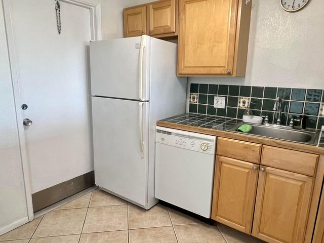3000 N PALM AIRE Drive 603, Pompano Beach, FL 33069