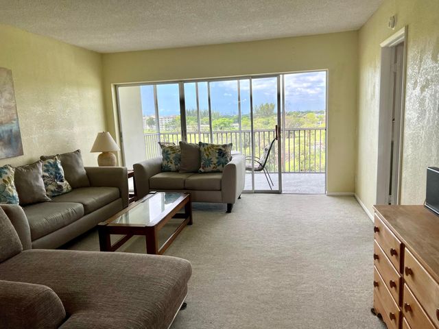 3000 N PALM AIRE Drive 603, Pompano Beach, FL 33069