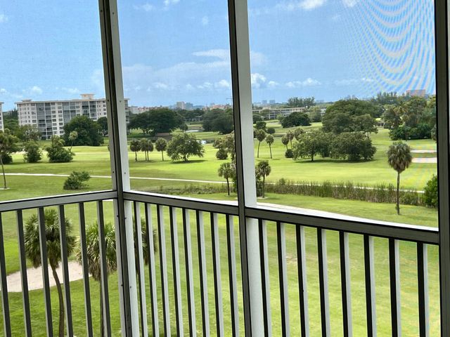 3000 N PALM AIRE Drive 603, Pompano Beach, FL 33069