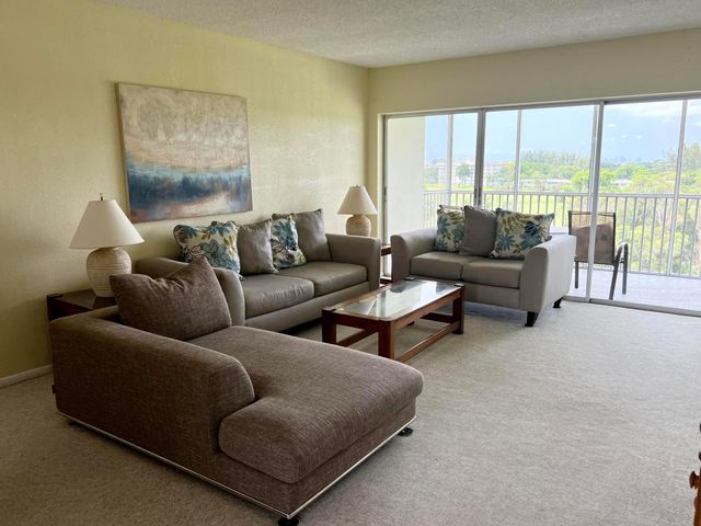 3000 N PALM AIRE Drive 603, Pompano Beach, FL 33069